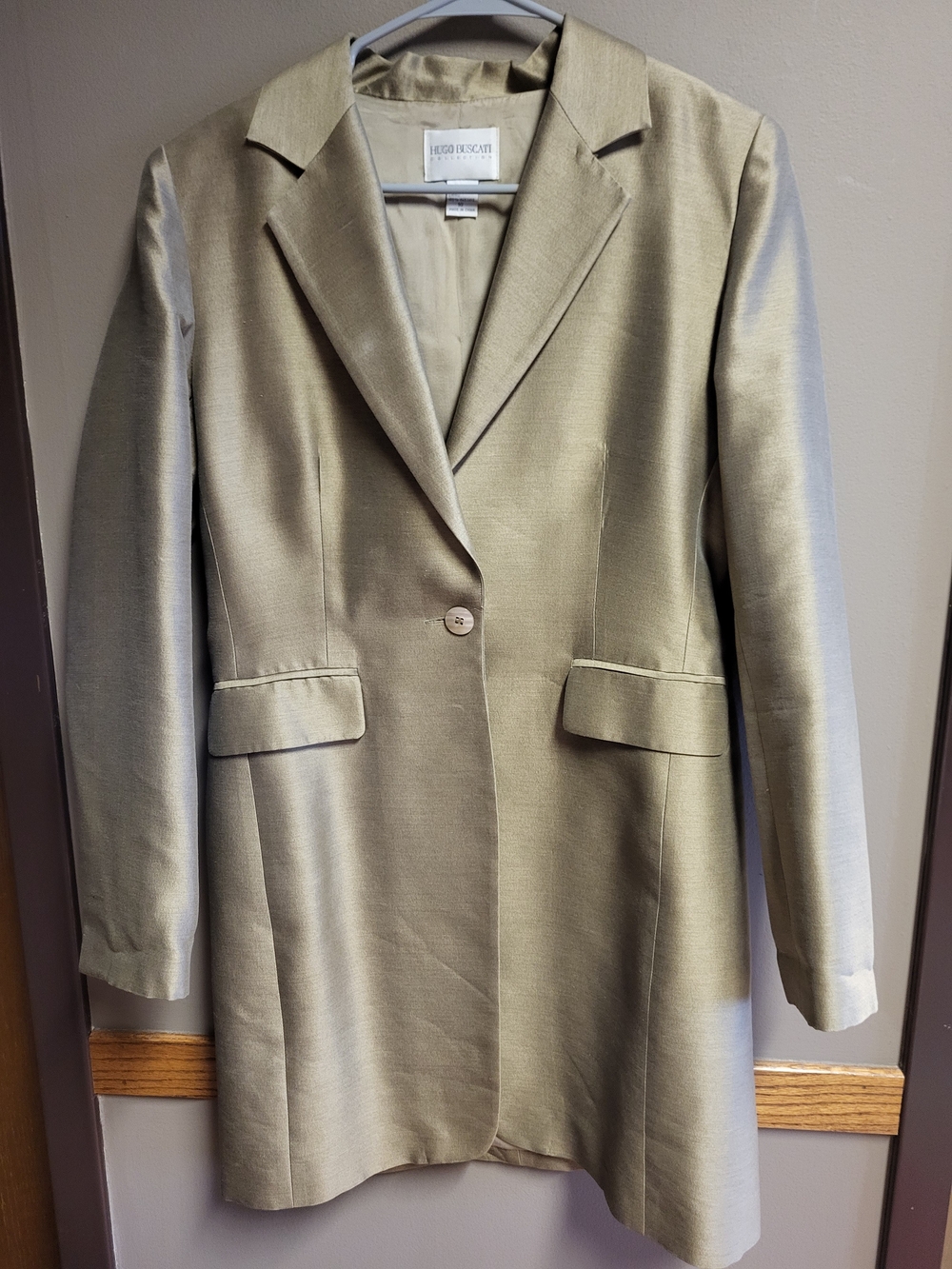 Hugo Buscati Gold Tone Single-Button Blazer